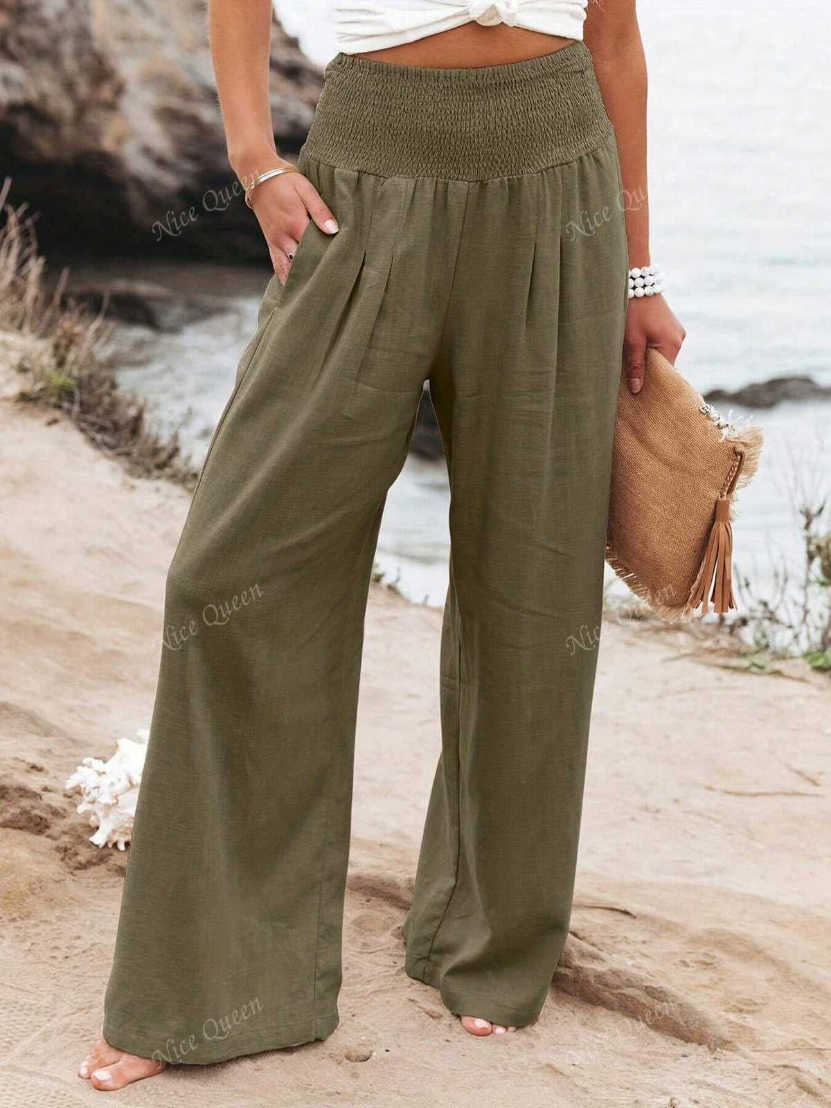Women's woven wide-leg trousers in army green