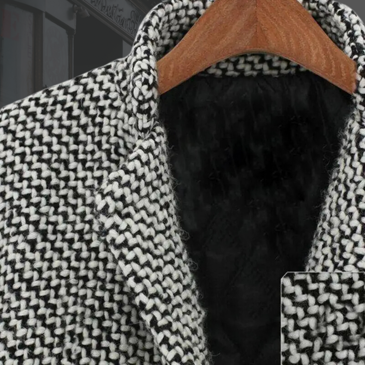 Women's Tailored Lapel Coat with Single-Breasted Front