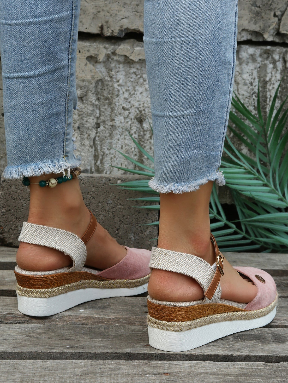 Women's Woven Orthopedic Sandals with Cushioned Sole