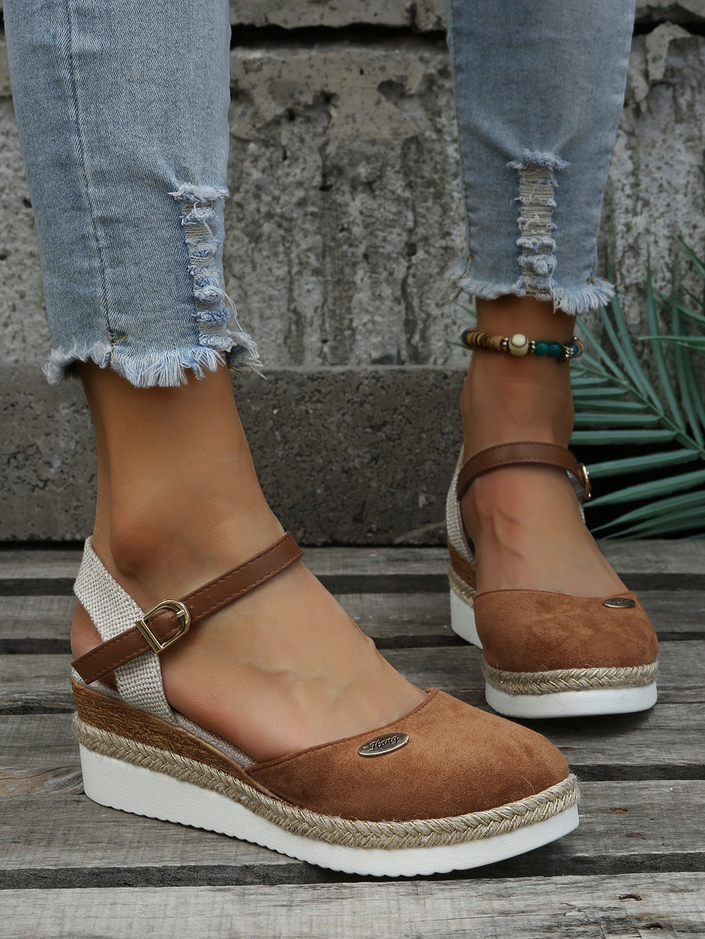 Women's Woven Orthopedic Sandals with Cushioned Sole