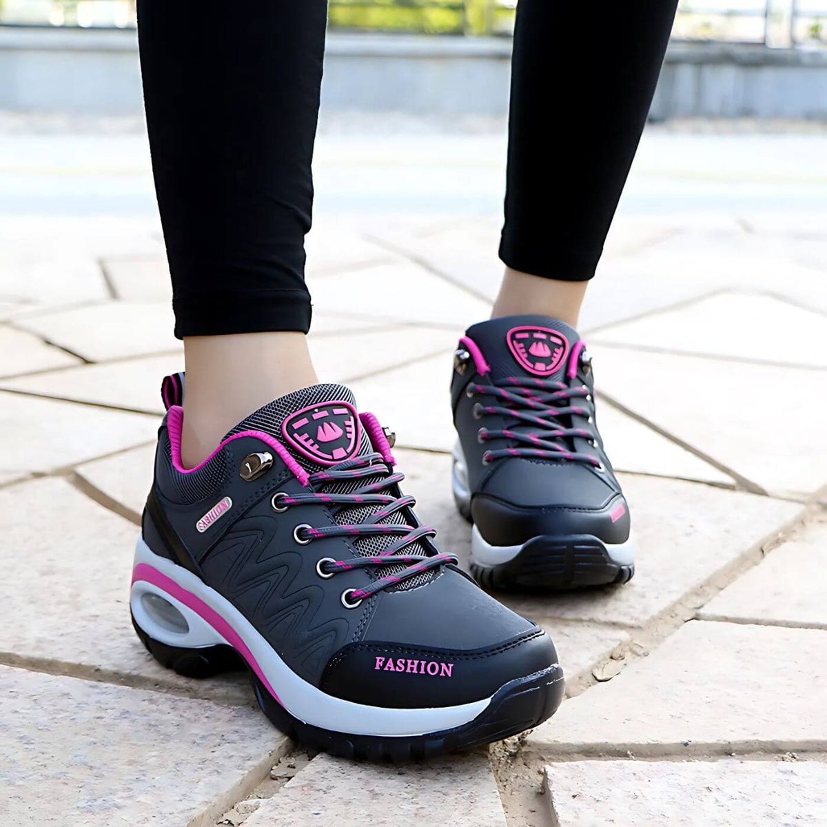 Women's Low-Top Orthopedic Lace-Up Sneakers