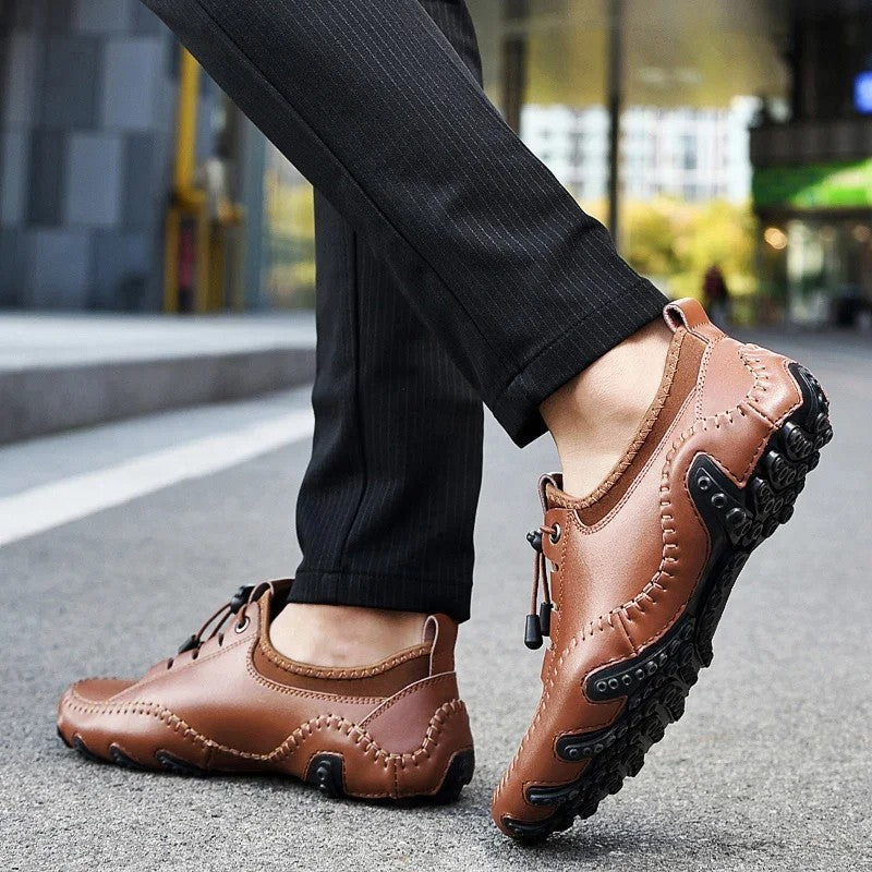 Men's lace-up skate shoes in brown