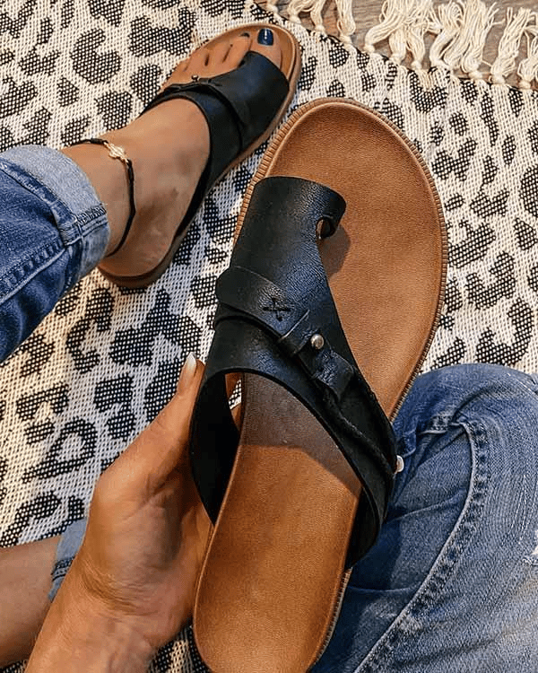 Women's toe loop sandals - sole